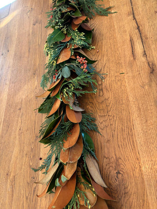 Magnolia, Cedar &amp; Berry Holiday Garland
